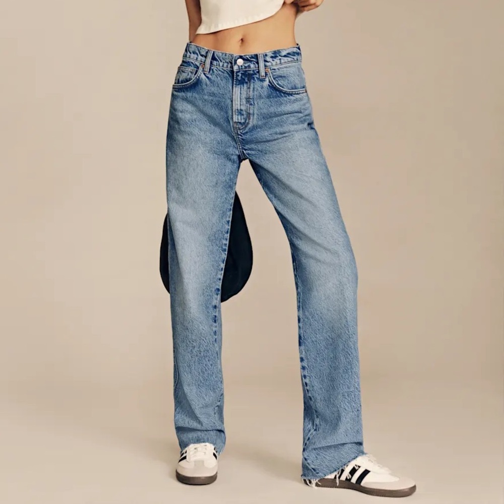 Reformation Val 90s Mid Rise Jeans - Size 25